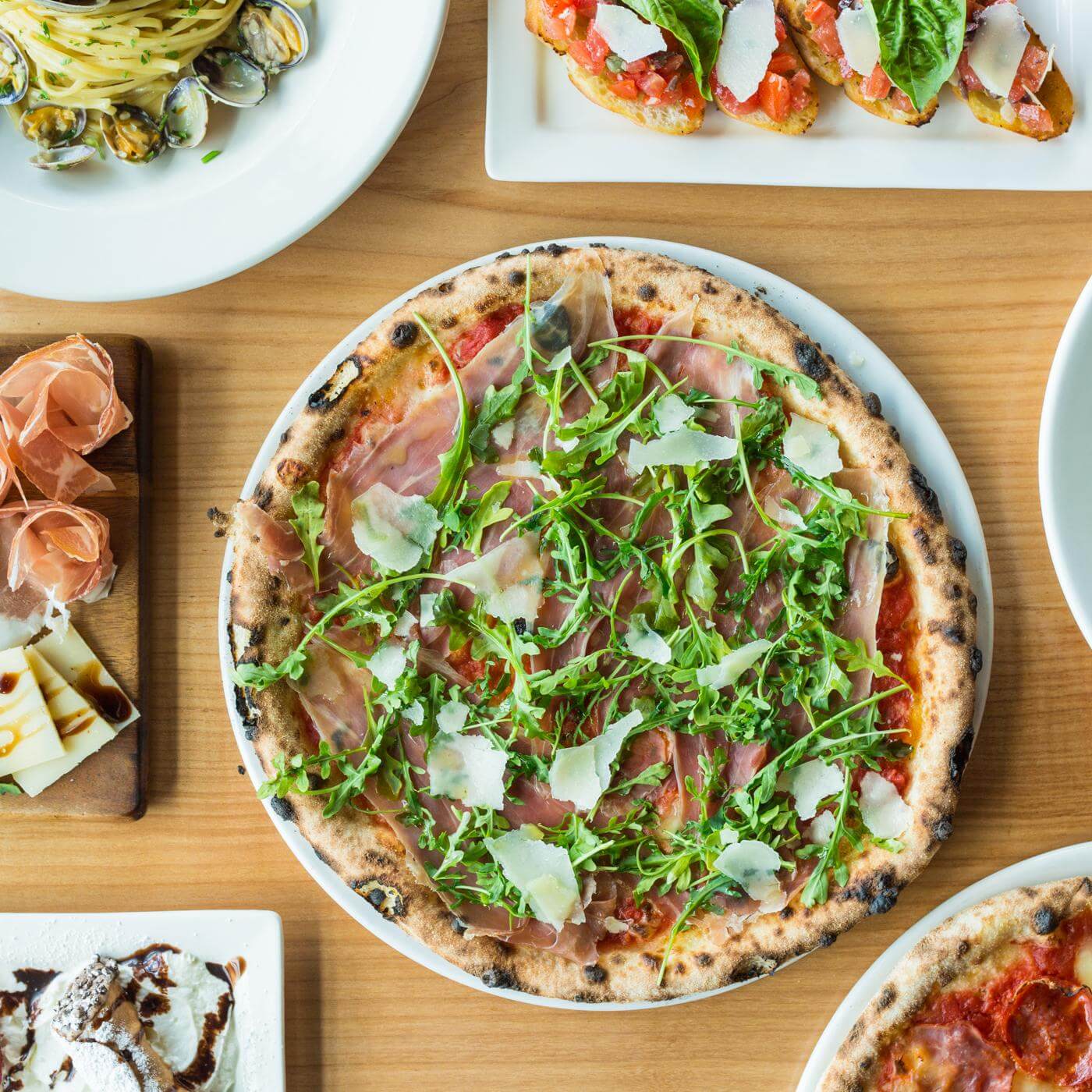 Faitesvous livrer ou commandez à emporter chez Doppio Zero Pizza (1655